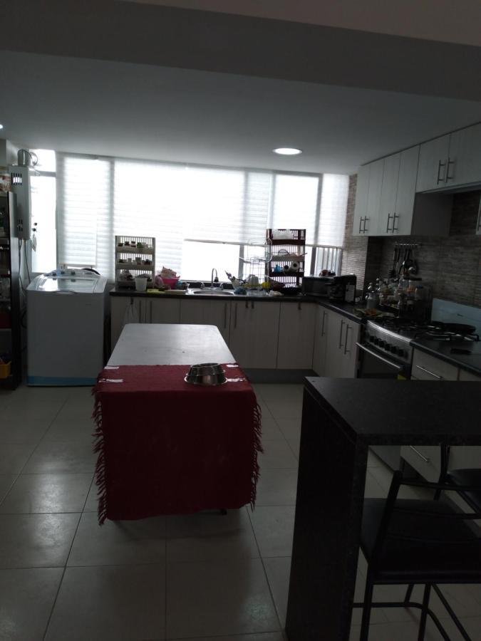 Charming Sunny Bedroom Overlooking Beautiful Amsterdam Avenue In Best Condesa Area Ciudad de México Exteriér fotografie