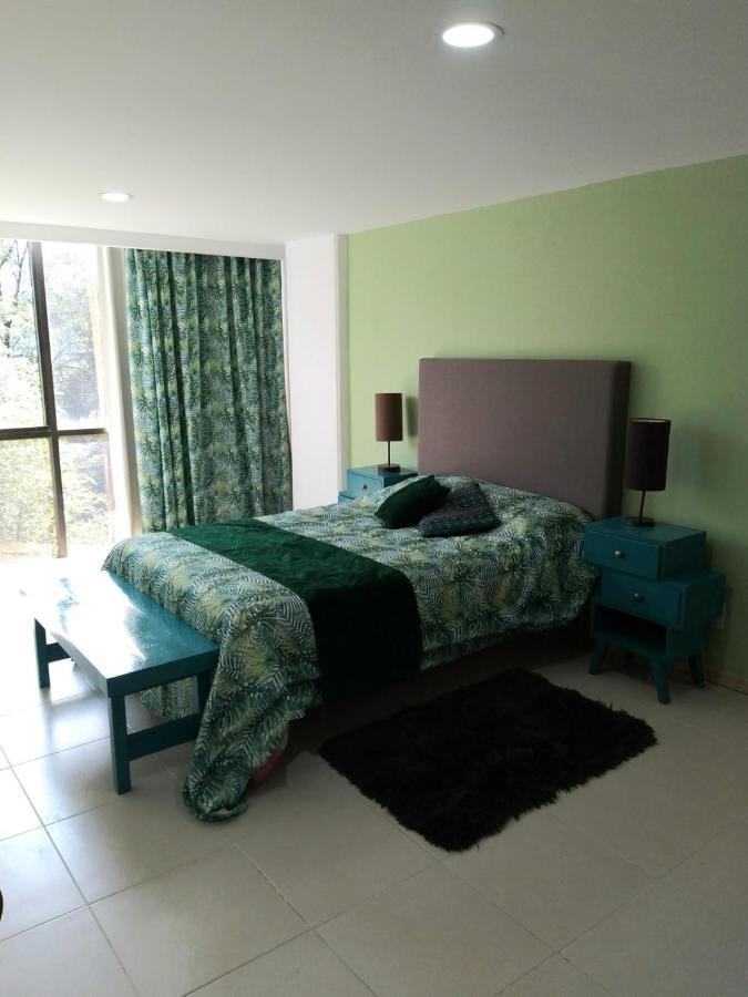 Charming Sunny Bedroom Overlooking Beautiful Amsterdam Avenue In Best Condesa Area Ciudad de México Exteriér fotografie