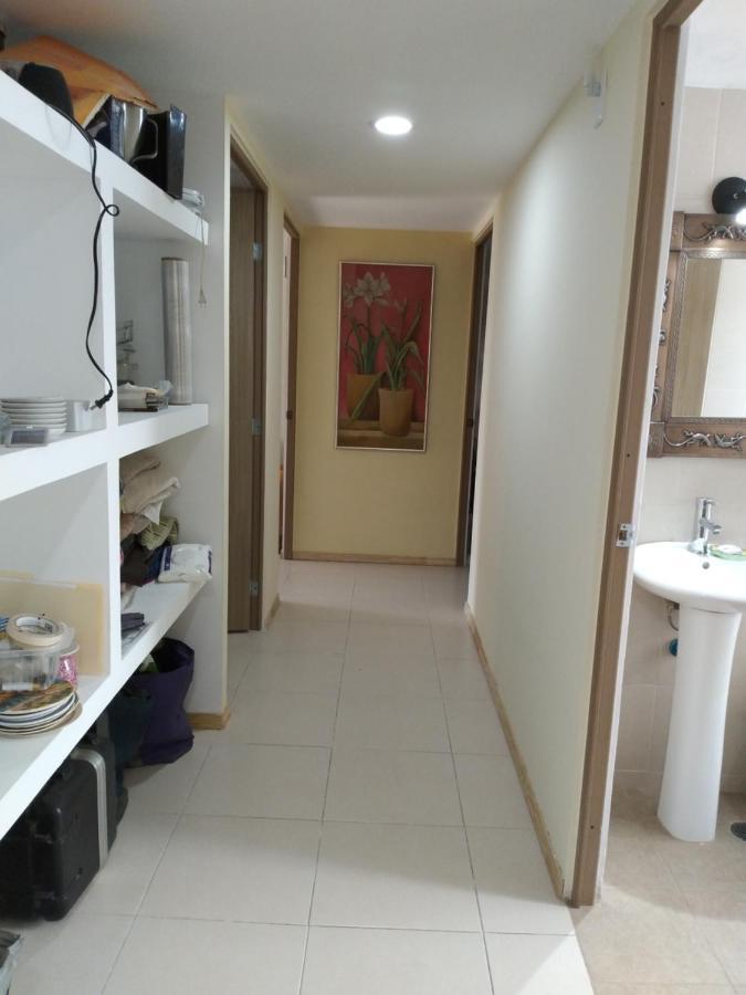 Charming Sunny Bedroom Overlooking Beautiful Amsterdam Avenue In Best Condesa Area Ciudad de México Exteriér fotografie