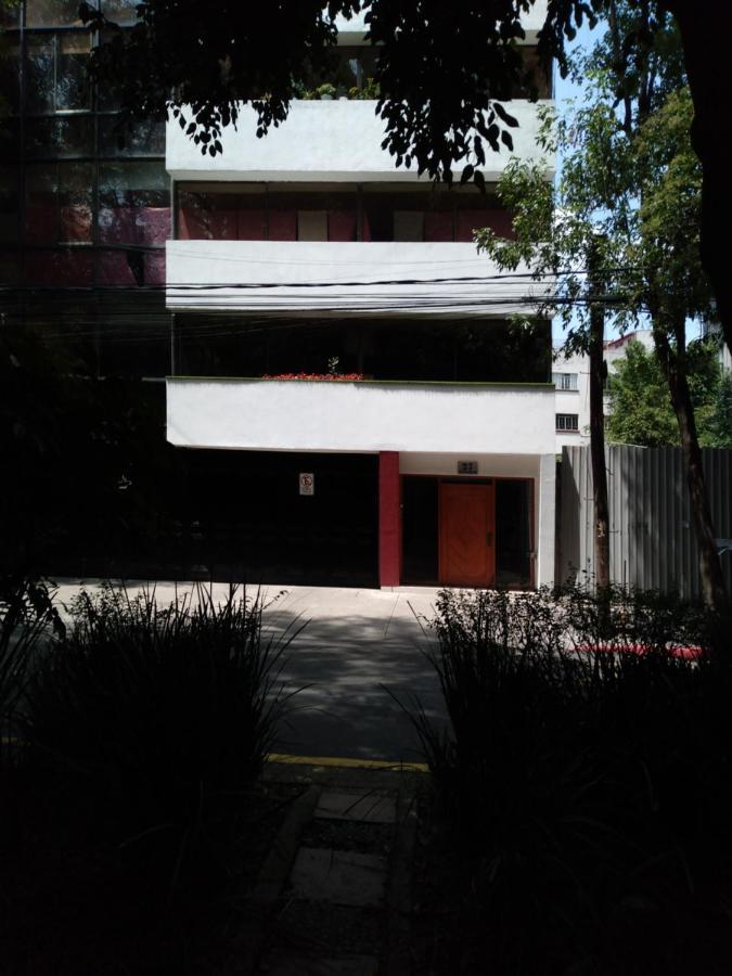 Charming Sunny Bedroom Overlooking Beautiful Amsterdam Avenue In Best Condesa Area Ciudad de México Exteriér fotografie